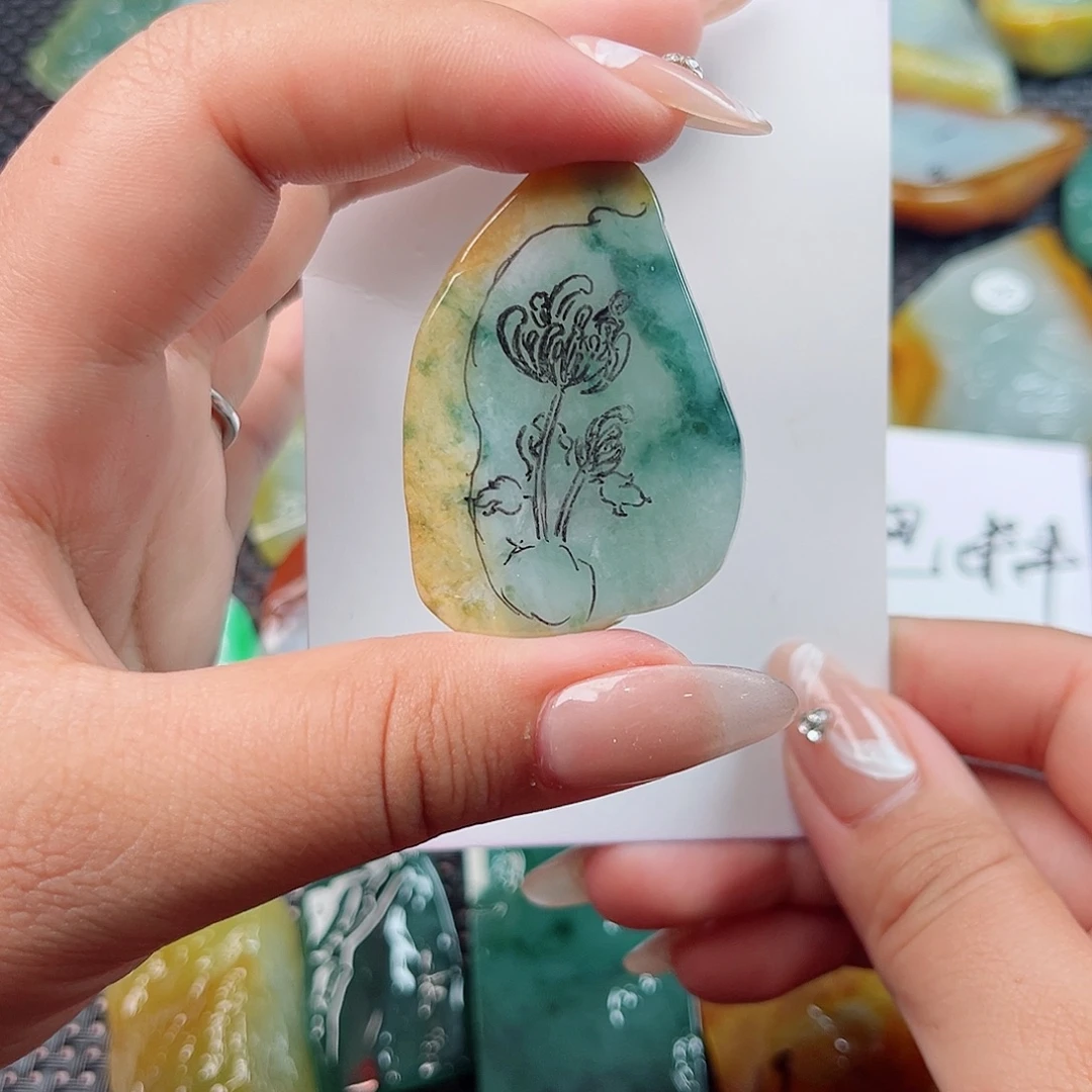 定制翡翠未镶嵌小吊坠