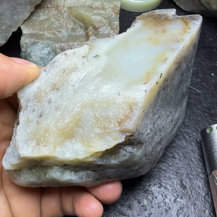 吖***！和田玉（糖玉）未镶嵌珠宝奇石