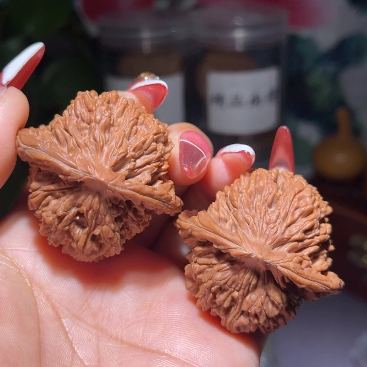 文玩核桃吊坠         44