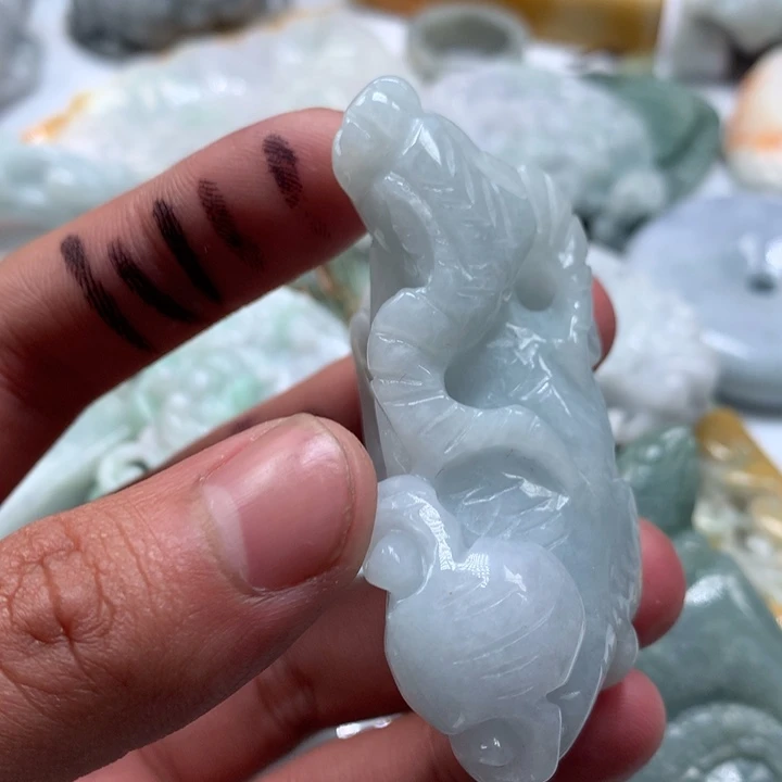 翡翠未镶嵌颈饰保真天然a货翡翠