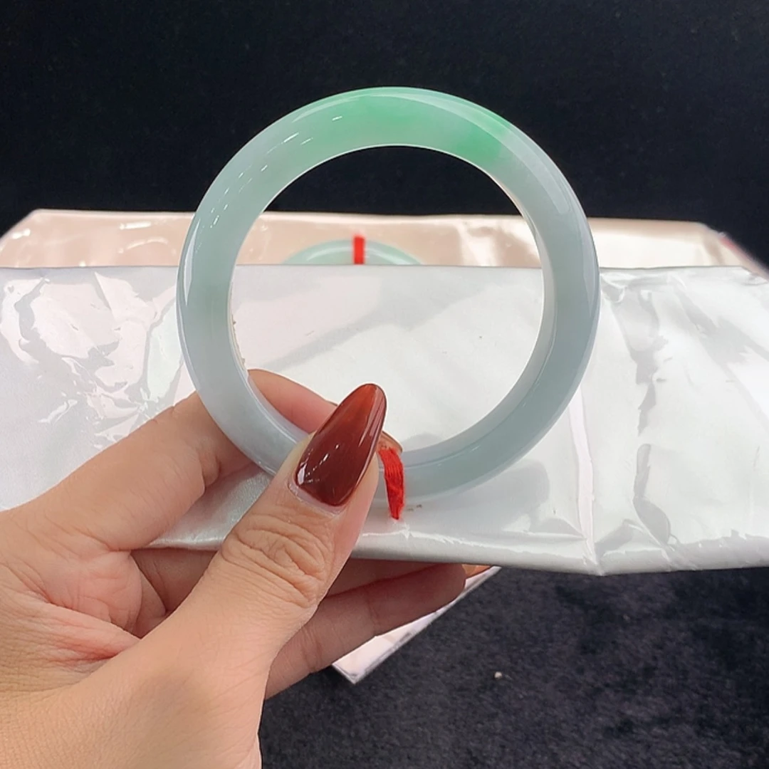 【闪购商品】未镶嵌手镯翡翠正61