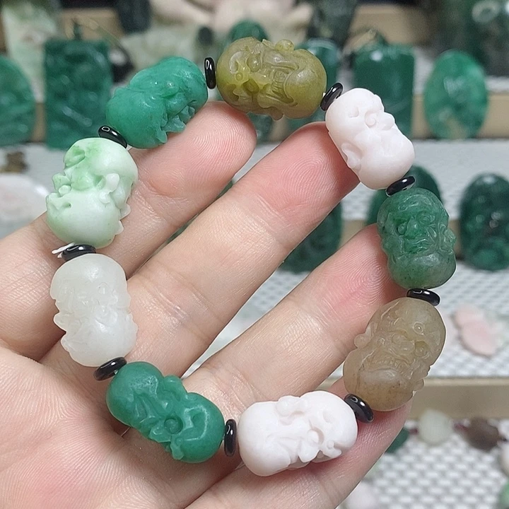 未镶嵌独山玉颈饰