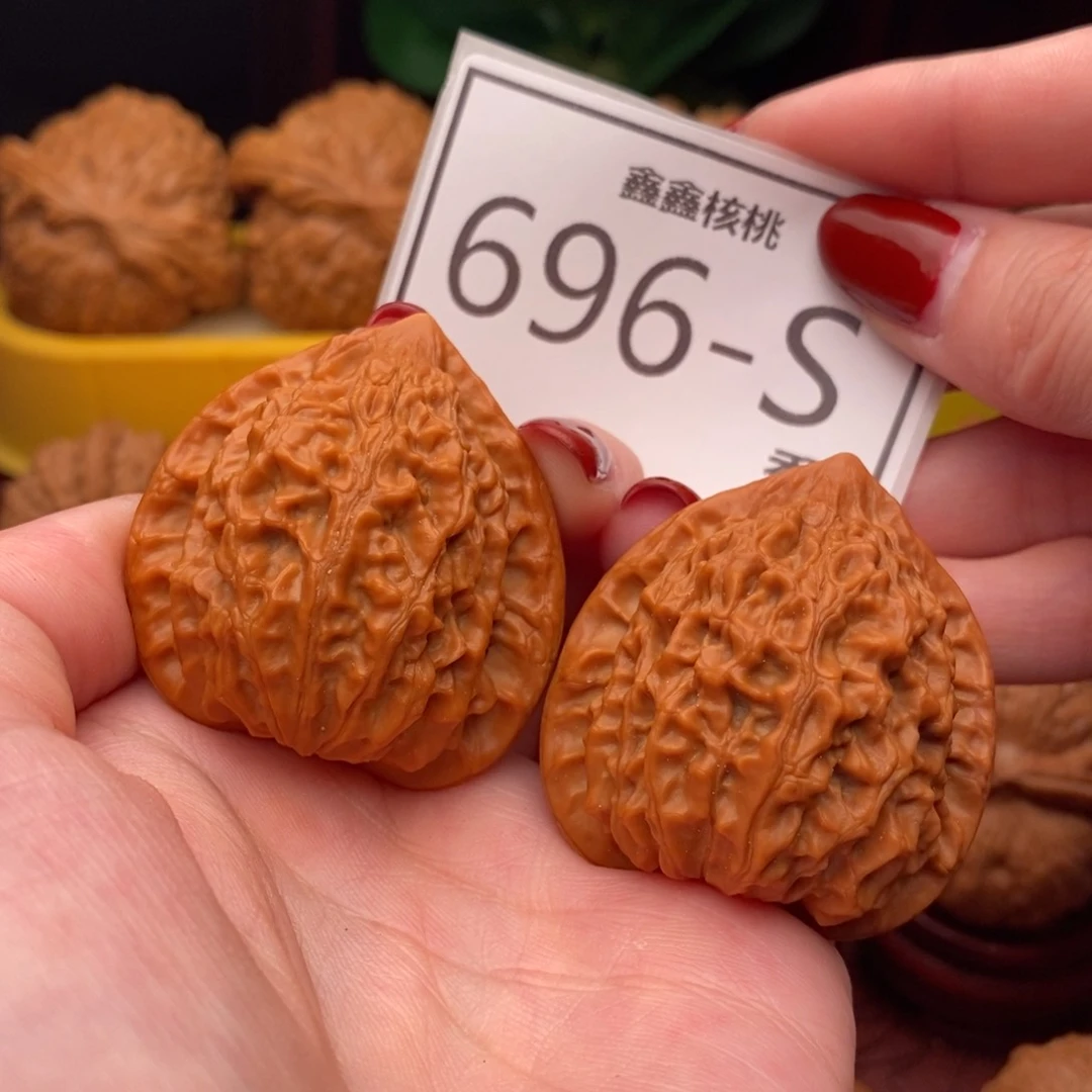 文玩核桃把件金牛40