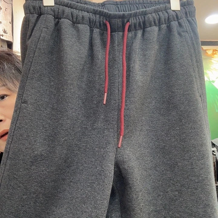 怡***雁54447，灰色，X L码，长