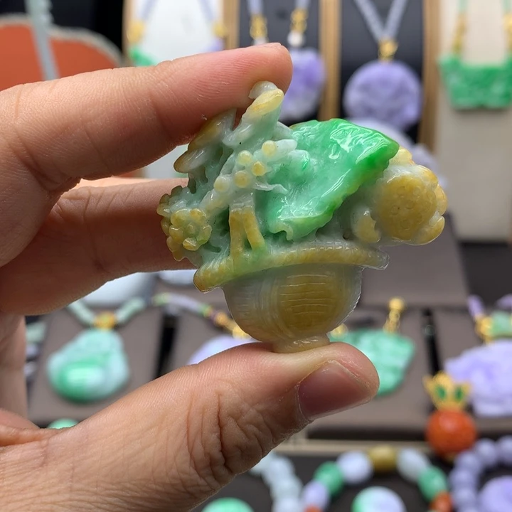 翡翠未镶嵌吊坠(不含链)