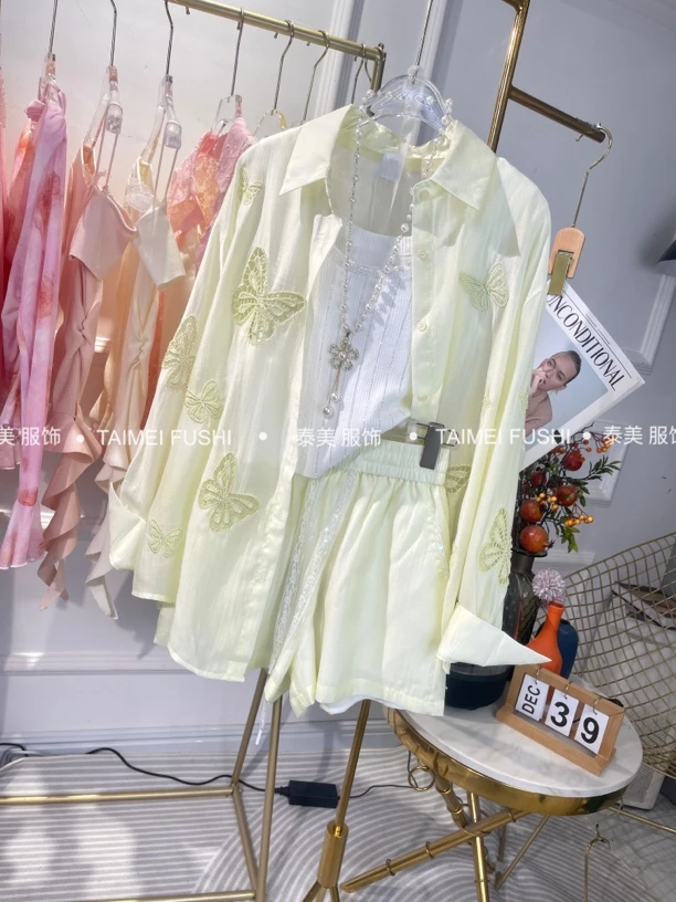 镂空蝴蝶刺绣串珠衬衫+短裤套装高品质宽松慵懒风休闲外套两件套