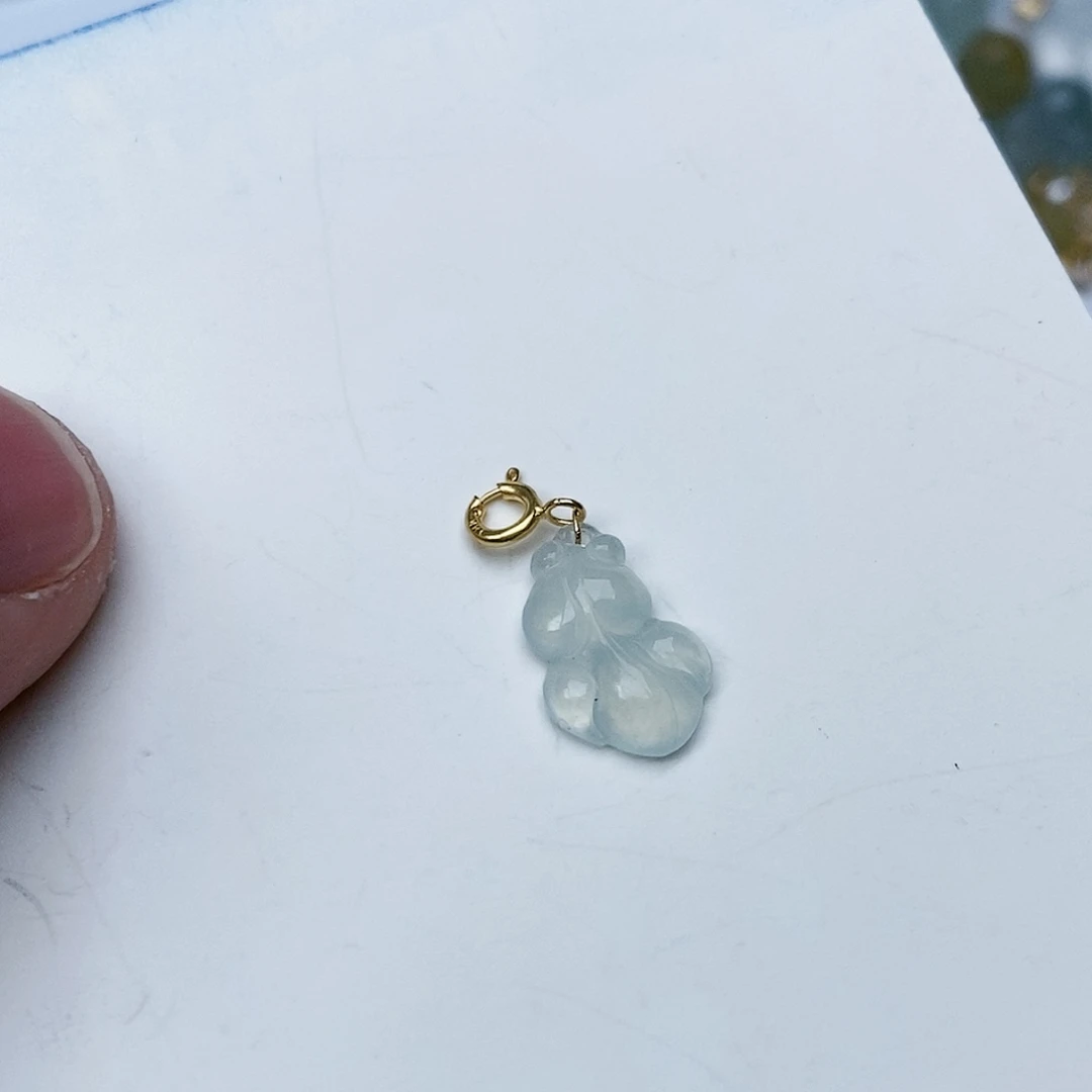 翡翠颈饰18K金镶嵌金鱼