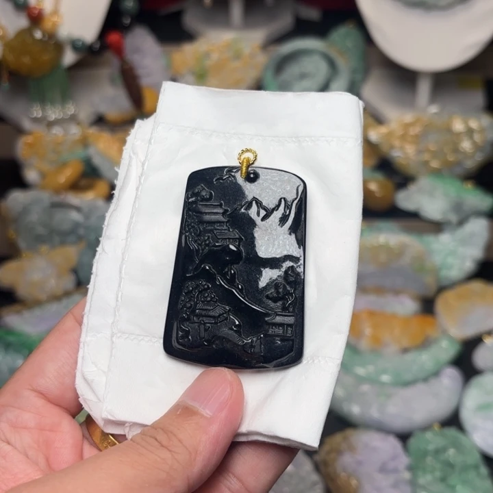 颈饰未镶嵌翡翠吊坠