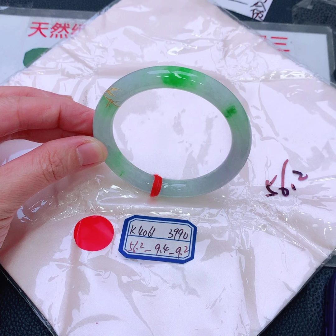 未镶嵌手镯翡翠缅甸翡翠手镯
