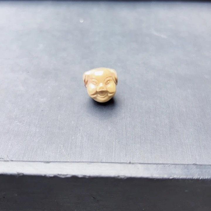 苏纪石（舒俱来）未镶嵌小猪雕刻