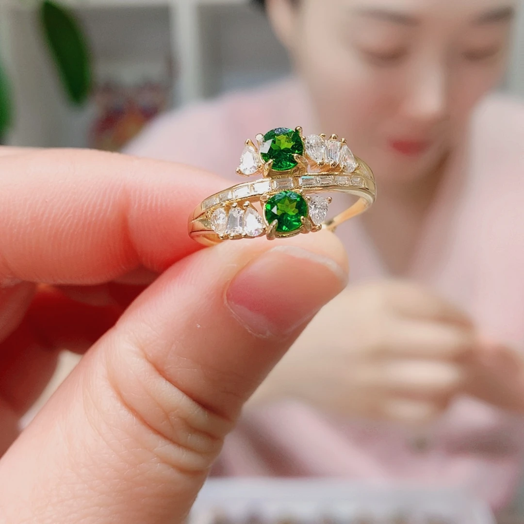银S925镶嵌透辉石戒指