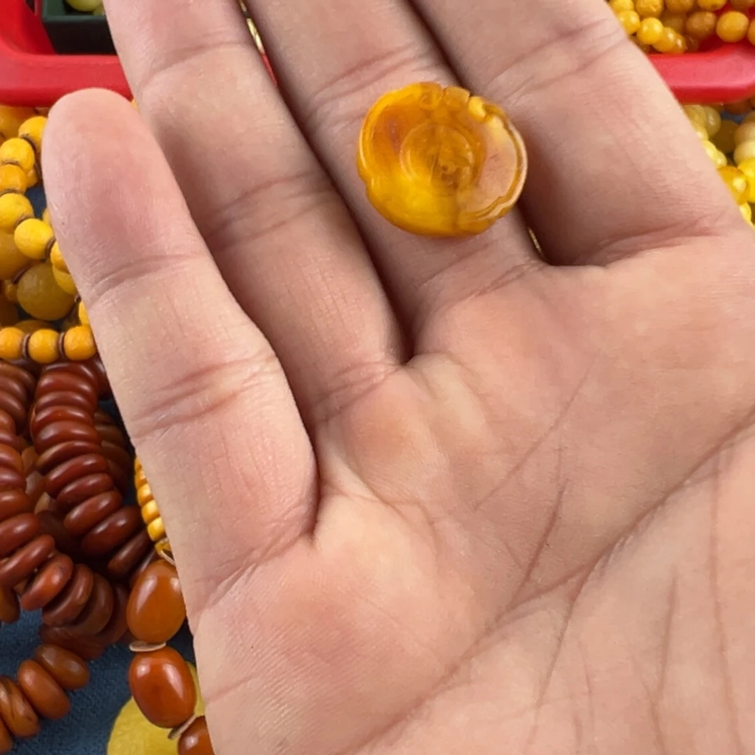 琥珀未镶嵌珠宝奇石