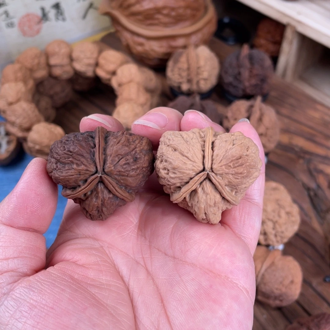文玩核桃把件桃心三角粽