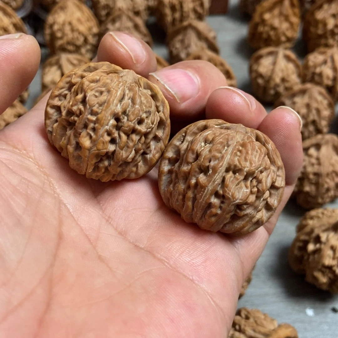 文玩核桃吊坠秦岭楼子35尺有黄