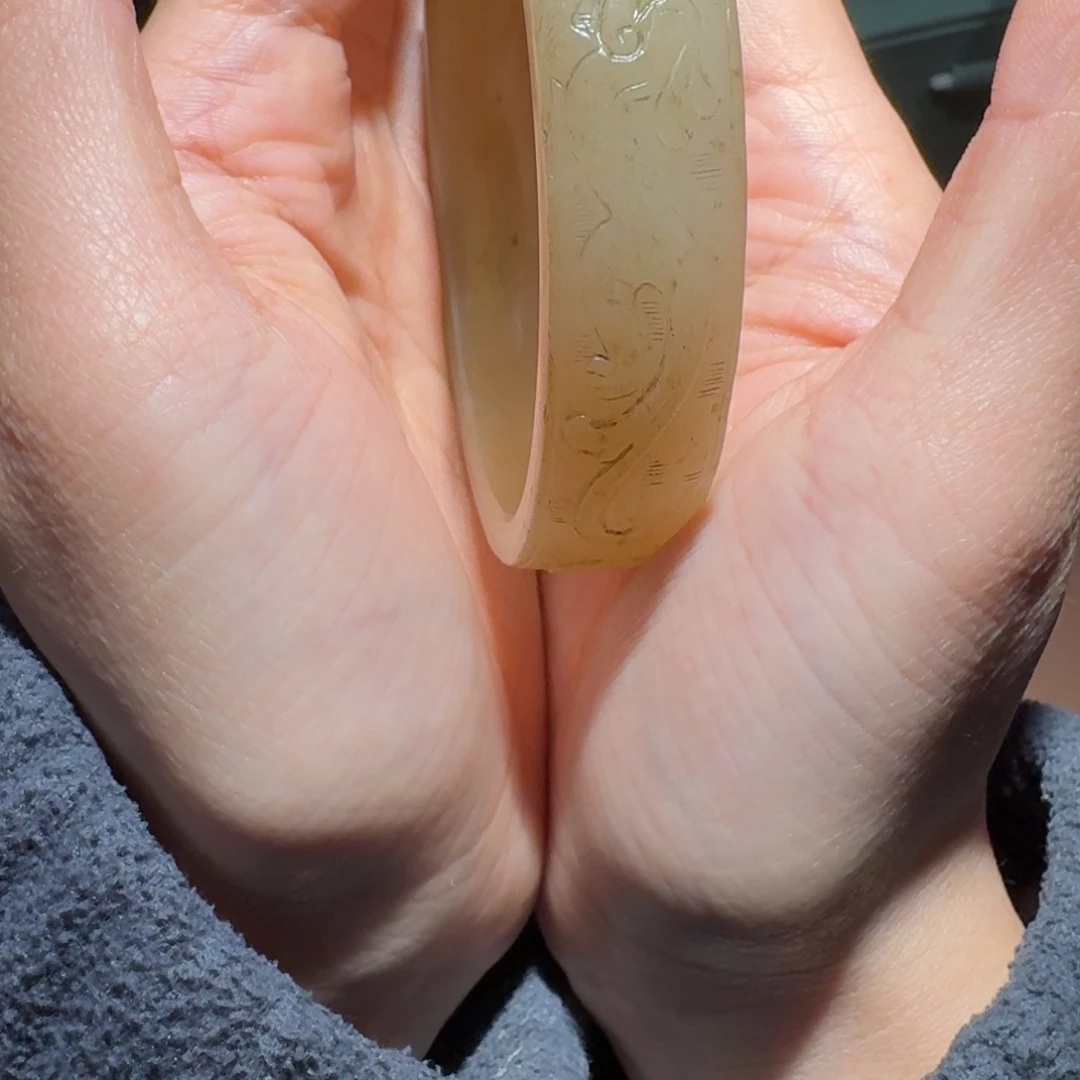 和田玉颈饰未镶嵌颛**盛