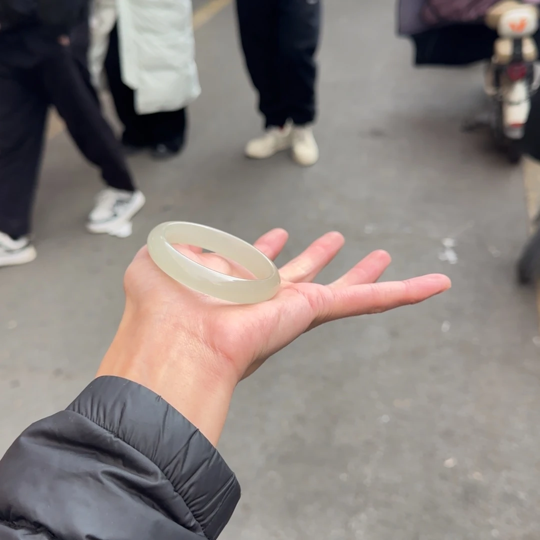 东陵石未镶嵌手镯