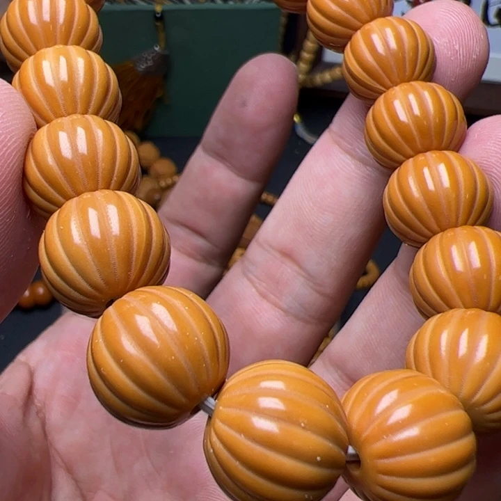 猴头核桃吊坠噢啦啦