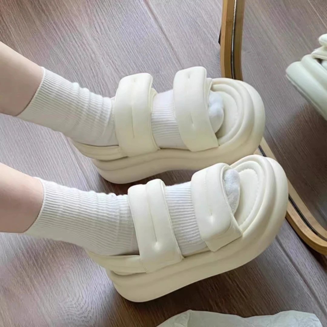 踩屎感凉鞋女夏季外穿2025新款魔术贴罗马鞋厚底增高外穿沙滩凉鞋