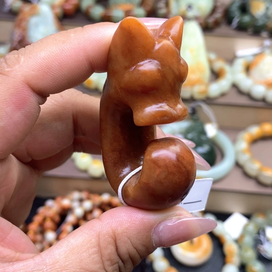透闪石质玉未镶嵌挂件