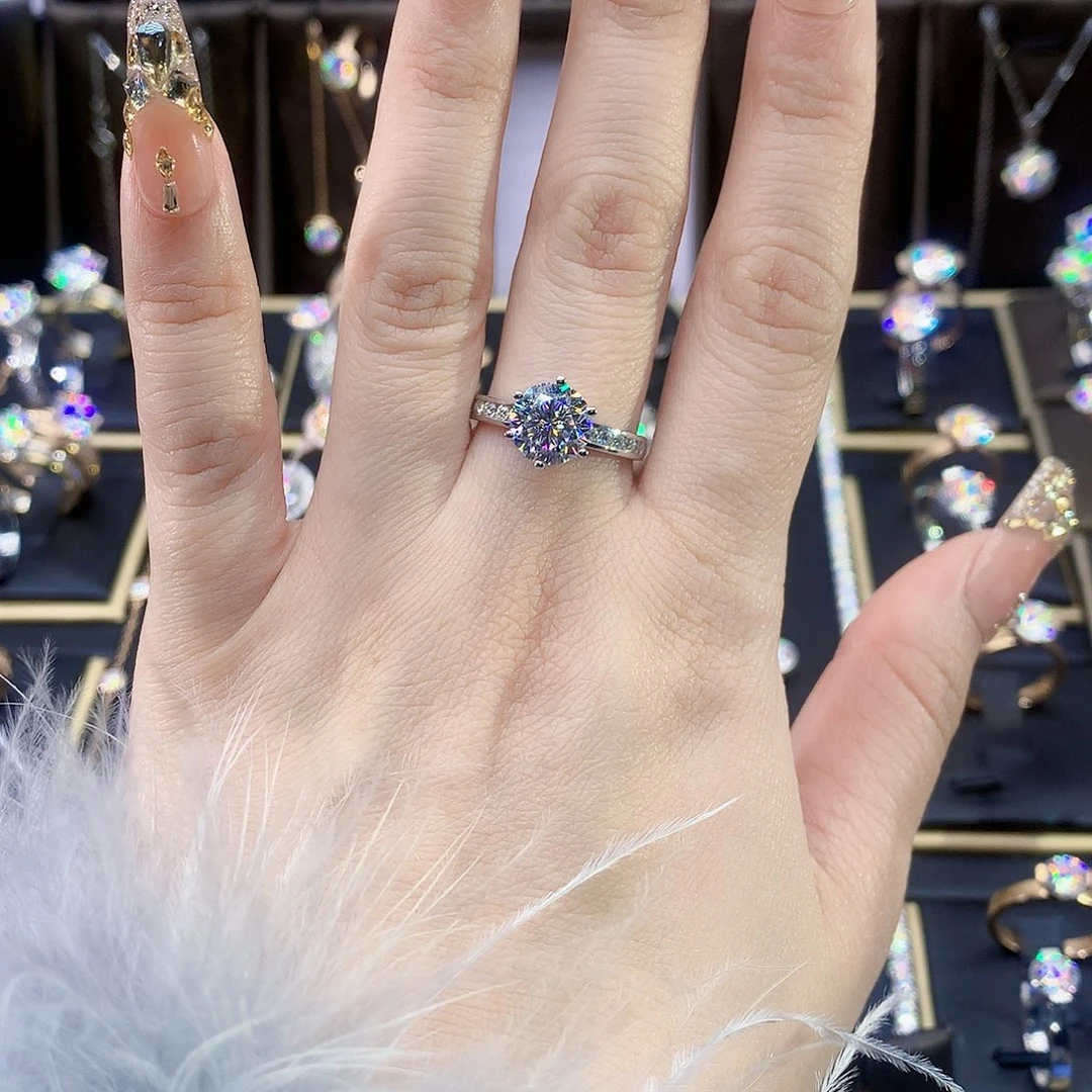 合成碳硅石（莫桑石）戒指/指环18K金镶嵌安****心