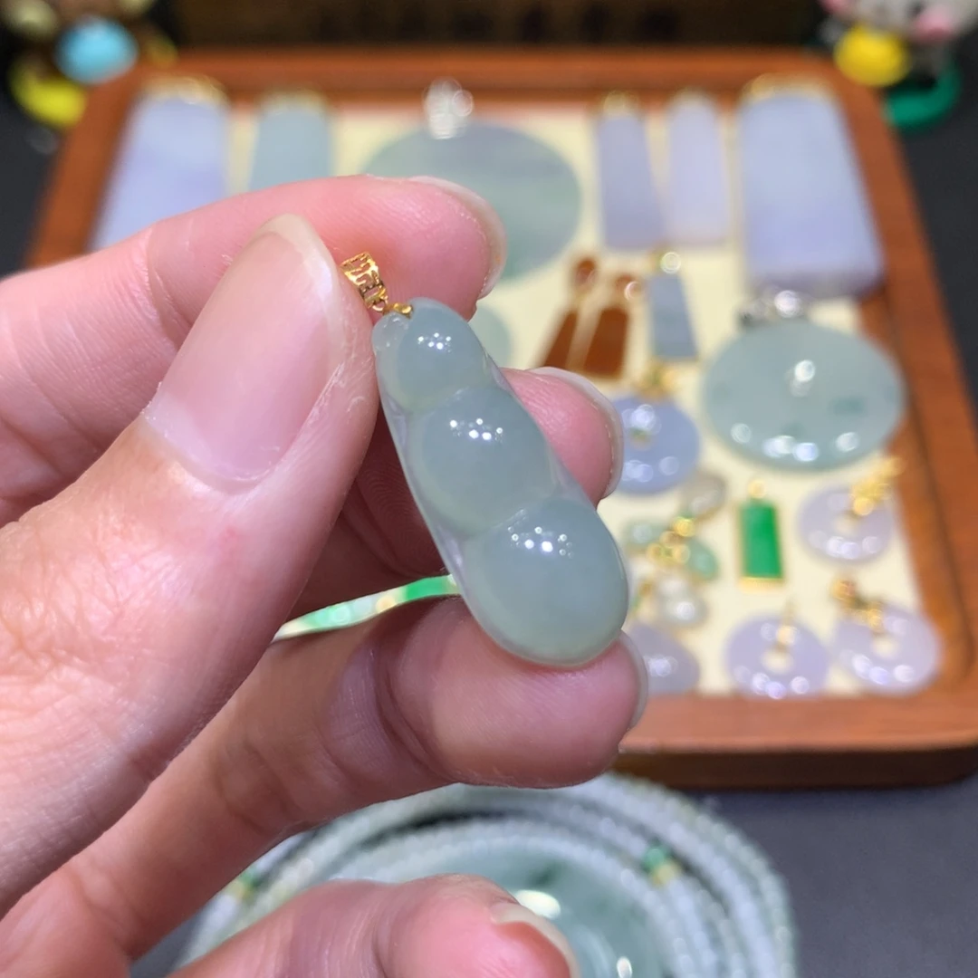 吊坠(不含链)18K金镶嵌翡翠