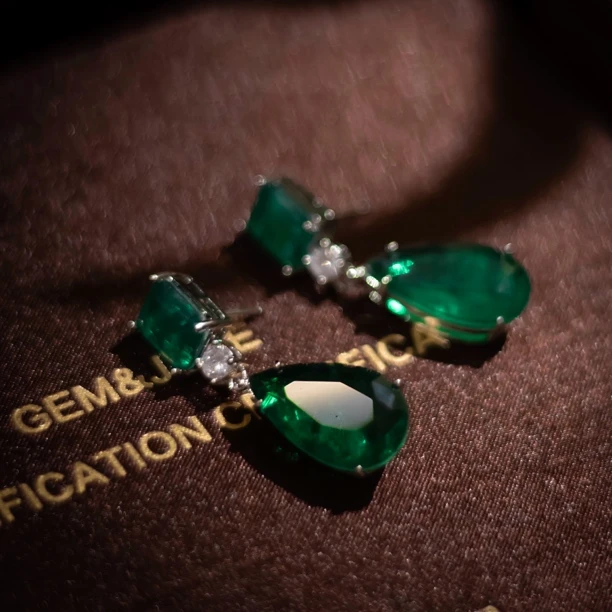 铜合金耳饰 【5709】周年珍藏英｜经典原标克拉款CrownFrett