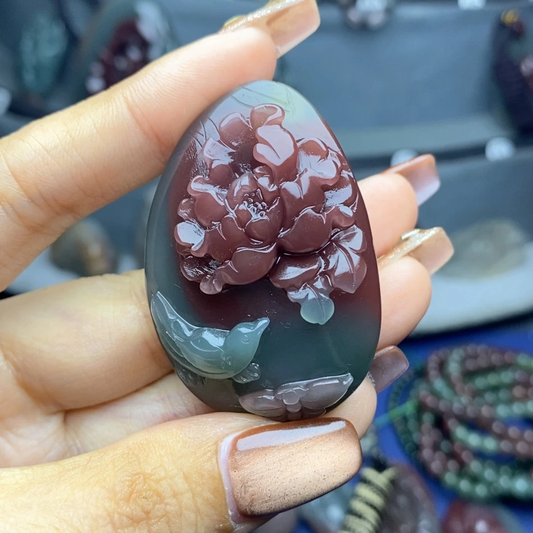 虹***虹未镶嵌吊坠(不含链)玛瑙/玉髓