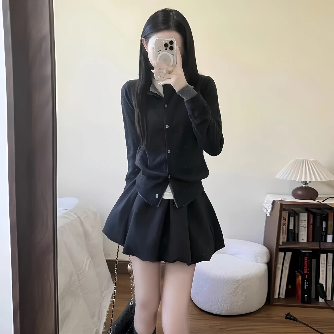 早秋套装女2025新款深灰色假两件针织开衫上衣百搭修身显瘦花苞裙