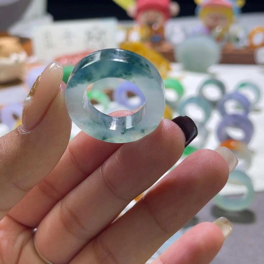 定制翡翠未镶嵌翡翠