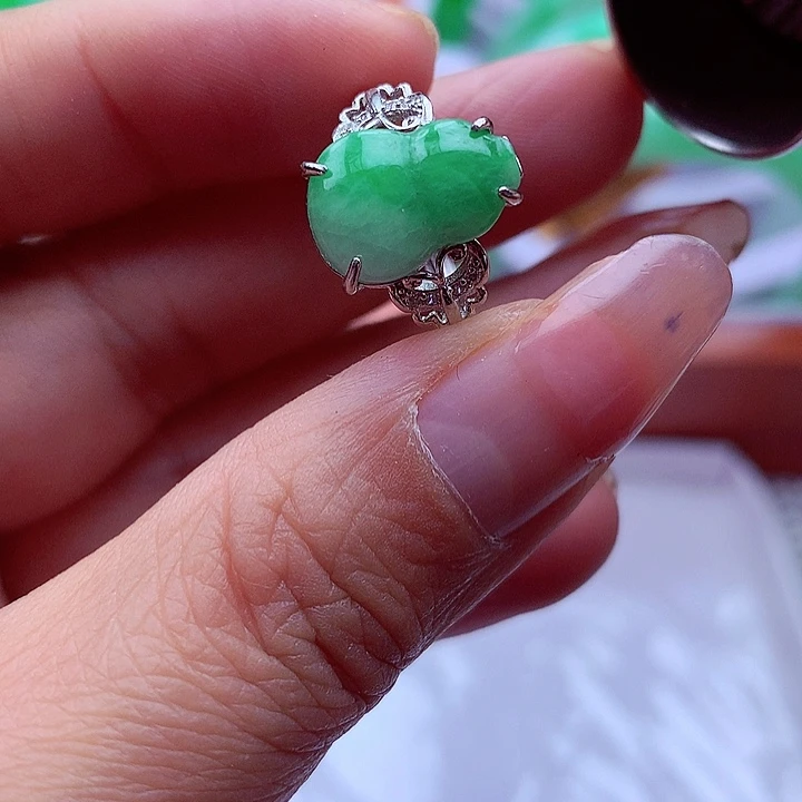 翡翠颈饰银S925镶嵌翡翠