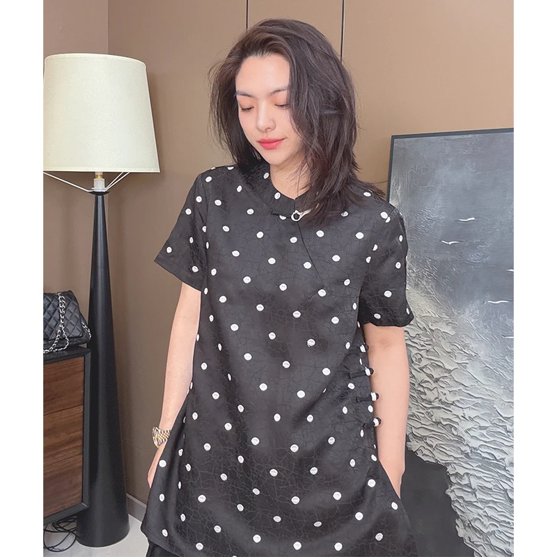 美美国风【刺绣】2025款气质新中式斜襟国风盘扣波点暗纹上衣70031