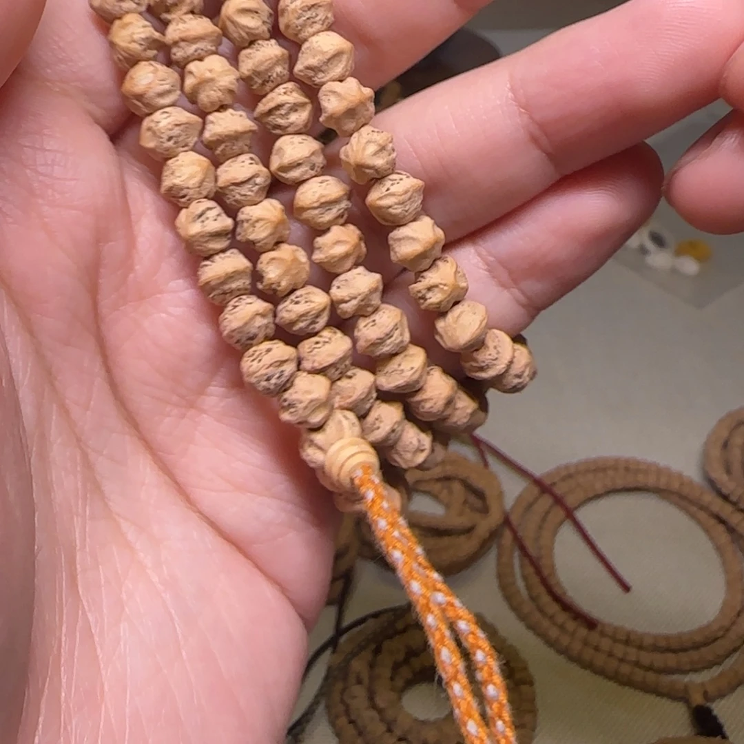 黑***桃吊坠柏香籽/百香籽