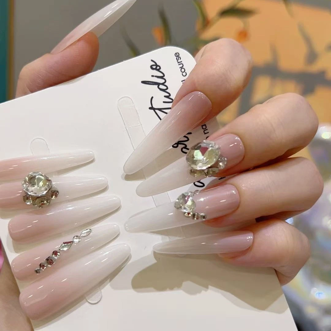 白色恋人纯手工穿戴甲