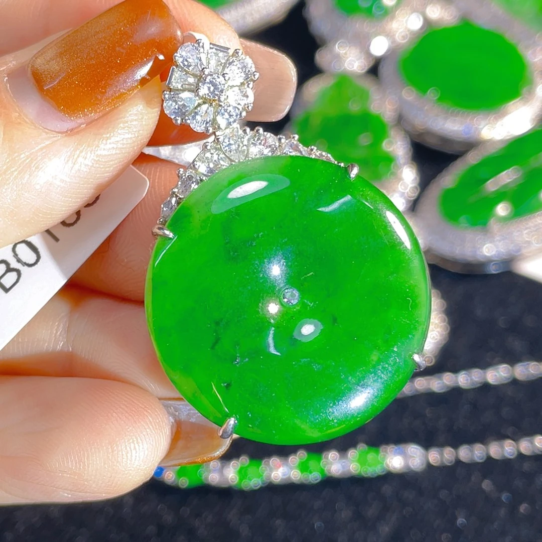 翡翠银S925镶嵌颈饰翡翠