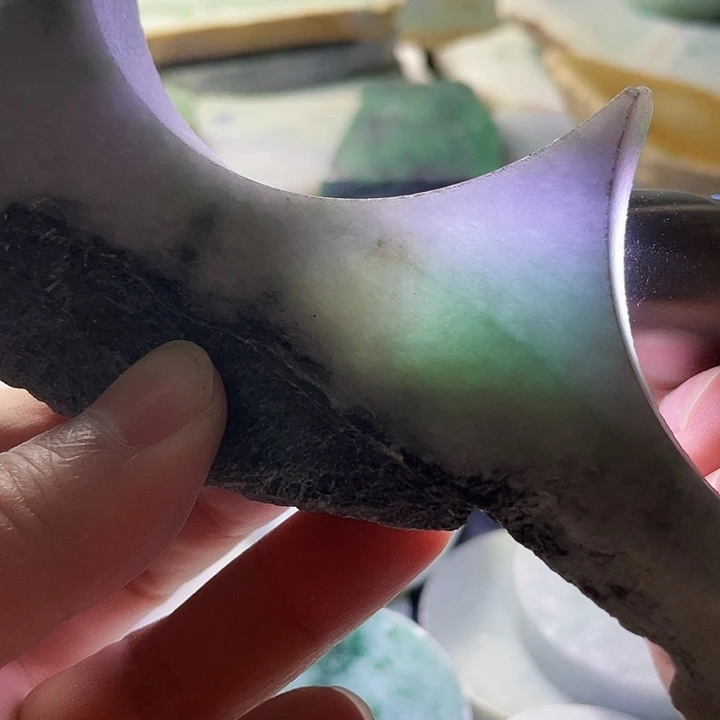 翡翠颈饰未镶嵌毛料23