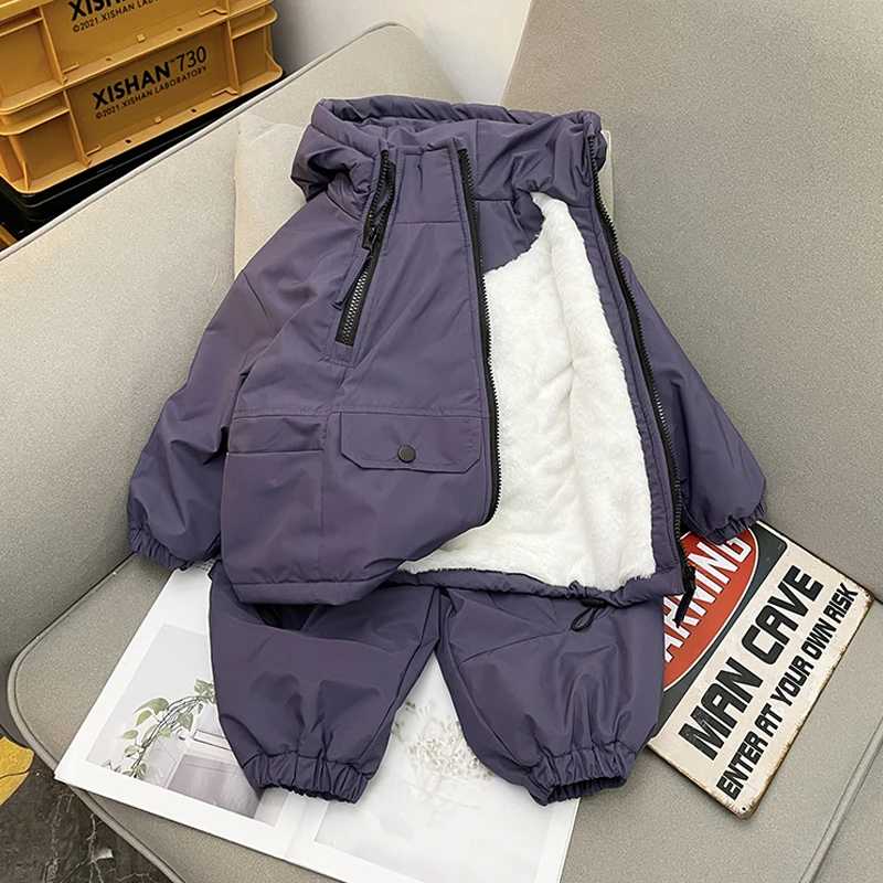 男童加绒加厚套装2025新款儿童痞帅工装炸街男孩冬装潮斜拉链衣服