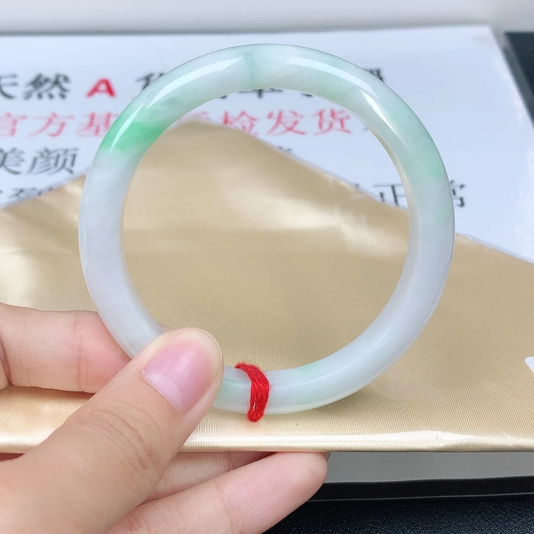 翡翠手镯未镶嵌8017正