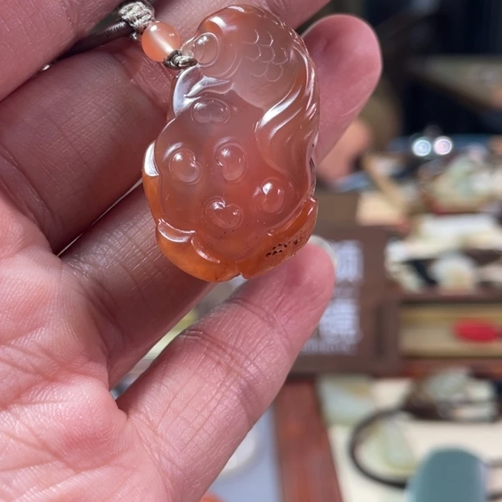 颈饰未镶嵌南红玛瑙