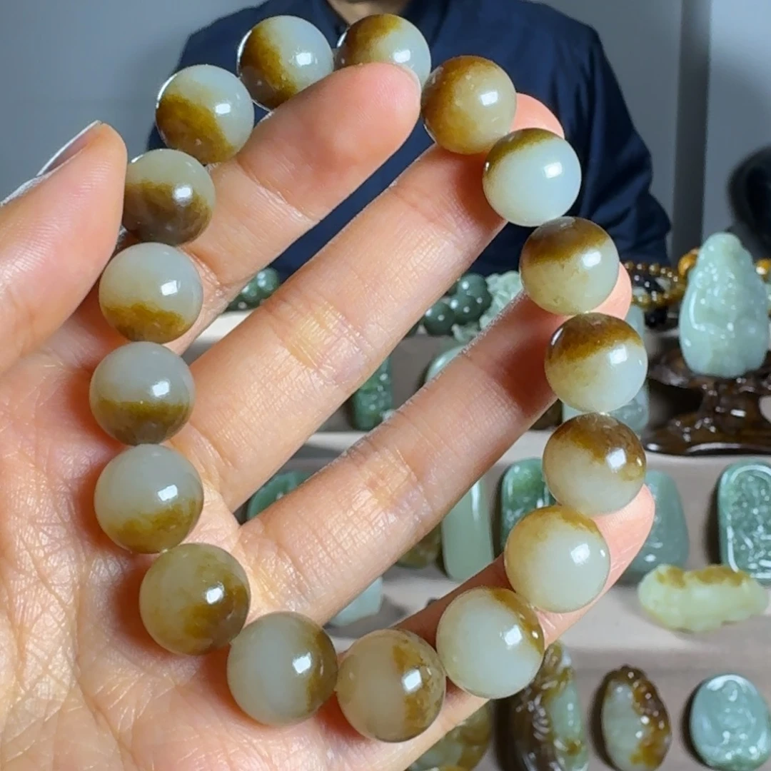 和田玉（糖玉）颈饰未镶嵌