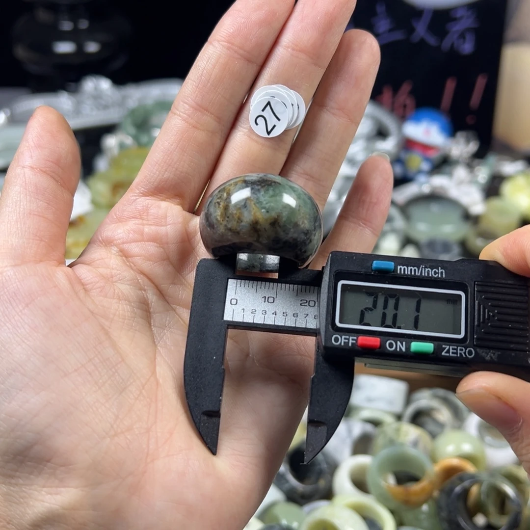蛇纹石玉未镶嵌戒指