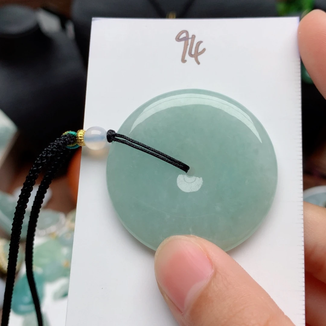 翡翠未镶嵌颈饰?****灵吊坠