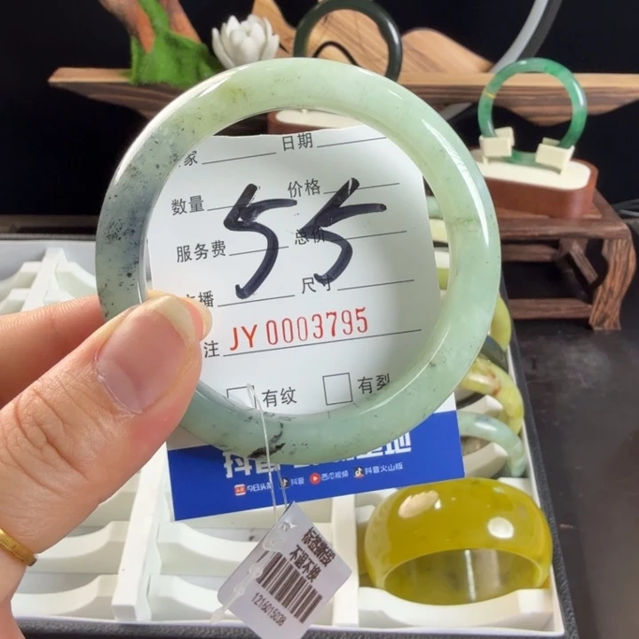 和田玉（糖玉）手镯未镶嵌