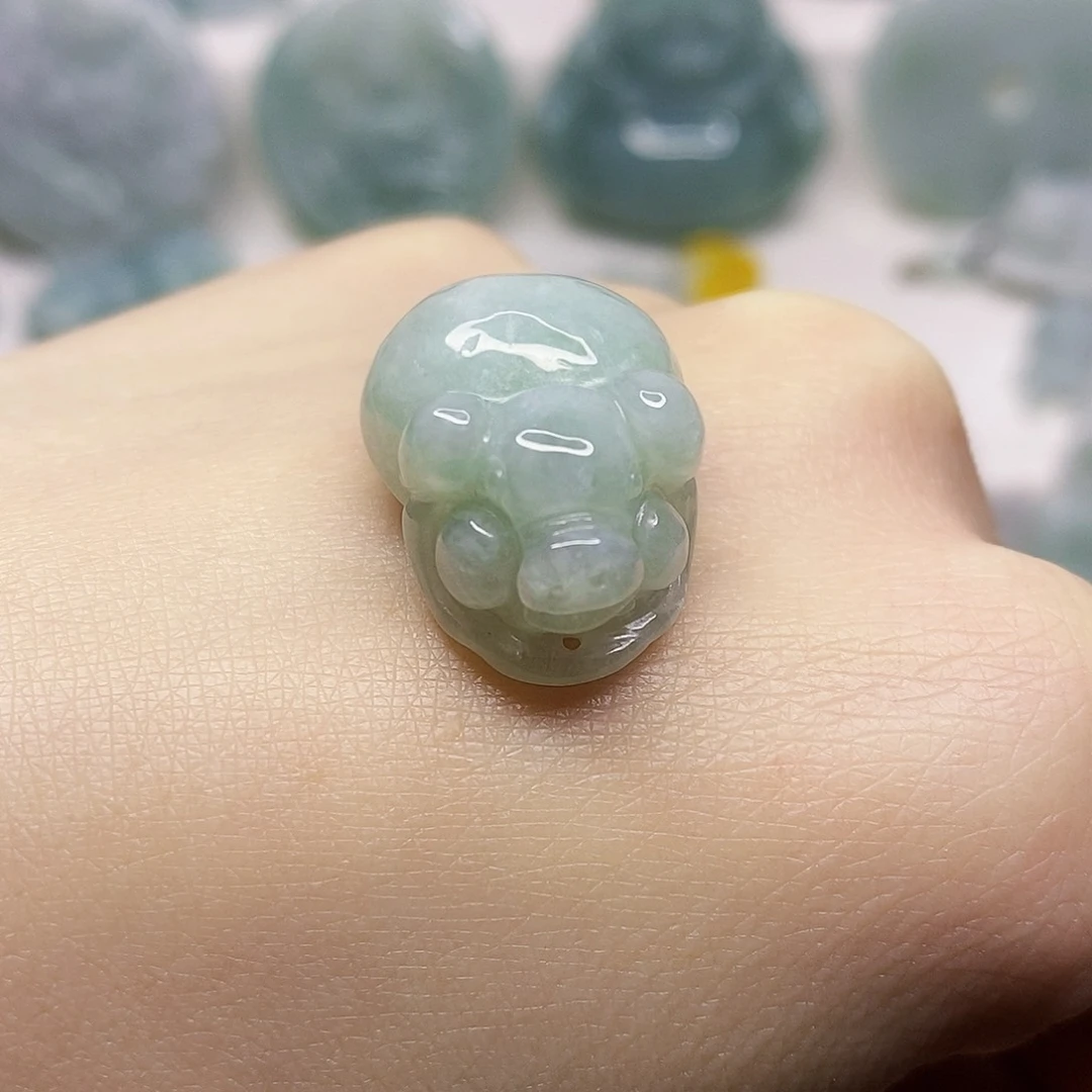 翡翠颈饰未镶嵌吊坠