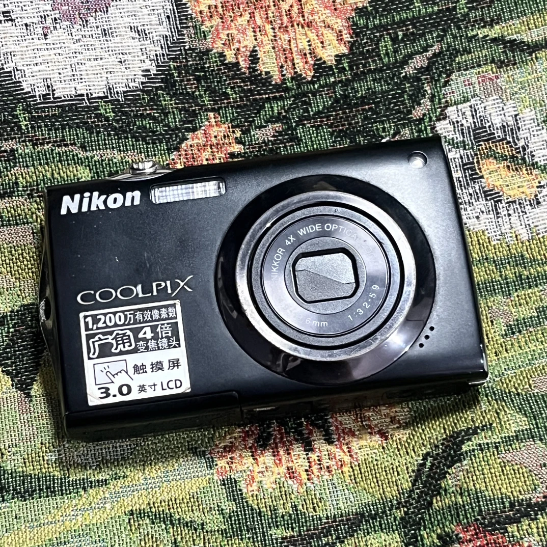 9新 Nikon/尼康 s4000 黑色 触摸屏复古ccd数码相机