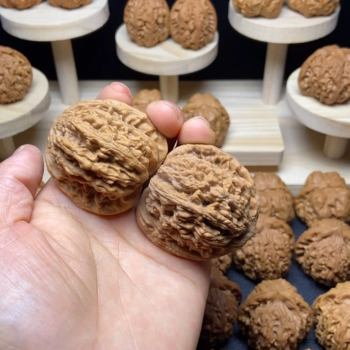 文玩核桃把件44麦虎