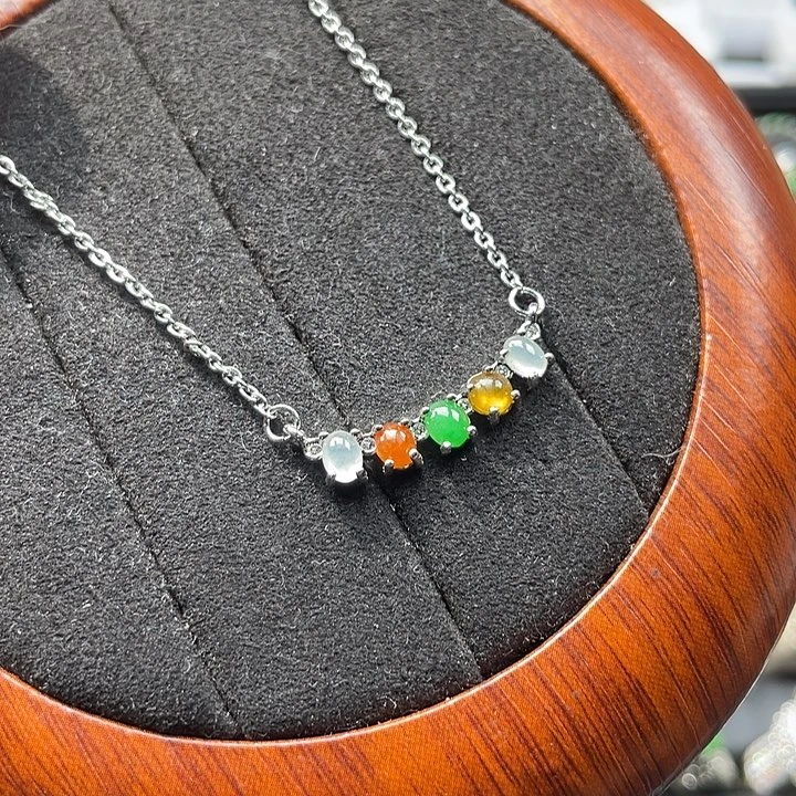 翡翠裸石多宝项链