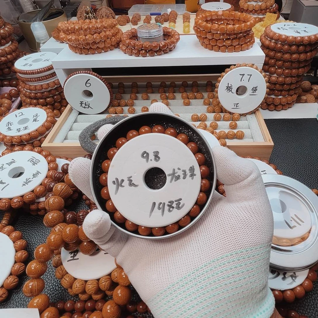 づ***.桃核手串桃核手串