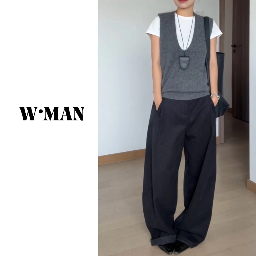 W·MAN“极简主义”羊绒羊毛拉毛工艺深V显瘦针织马甲