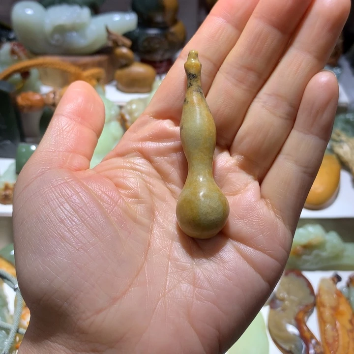 岫岩河磨玉（透闪石质玉）未镶嵌颈饰
