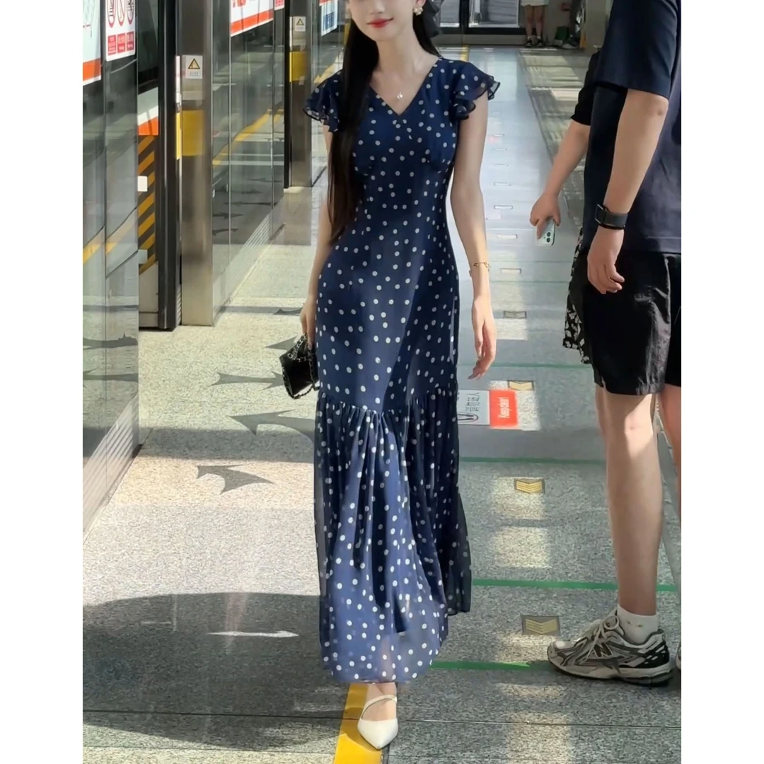 洋气显瘦复古连衣裙夏季新款2025波点法式收腰气质飞飞袖中长裙女